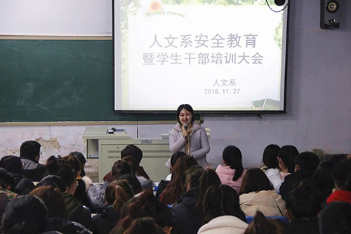 1592015737106615.jpg 640.webp (4).jpg