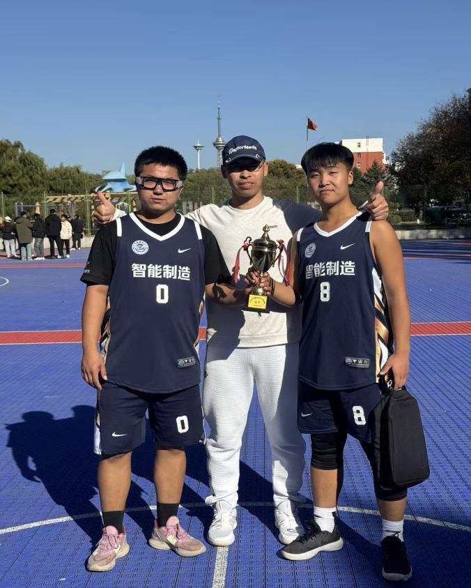 热血沸腾！智能制造系篮球赛燃爆校园，青春与汗水共舞！